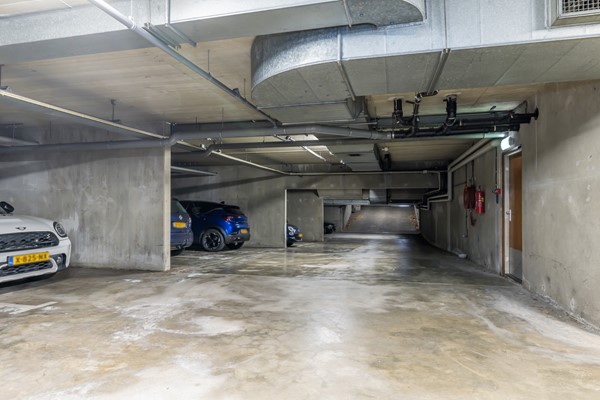 Foto - Te koop: Dit instapklare gerenoveerde 2 slaapkamer appartement uit 2017 met energielabel A in centrum Heerlen.